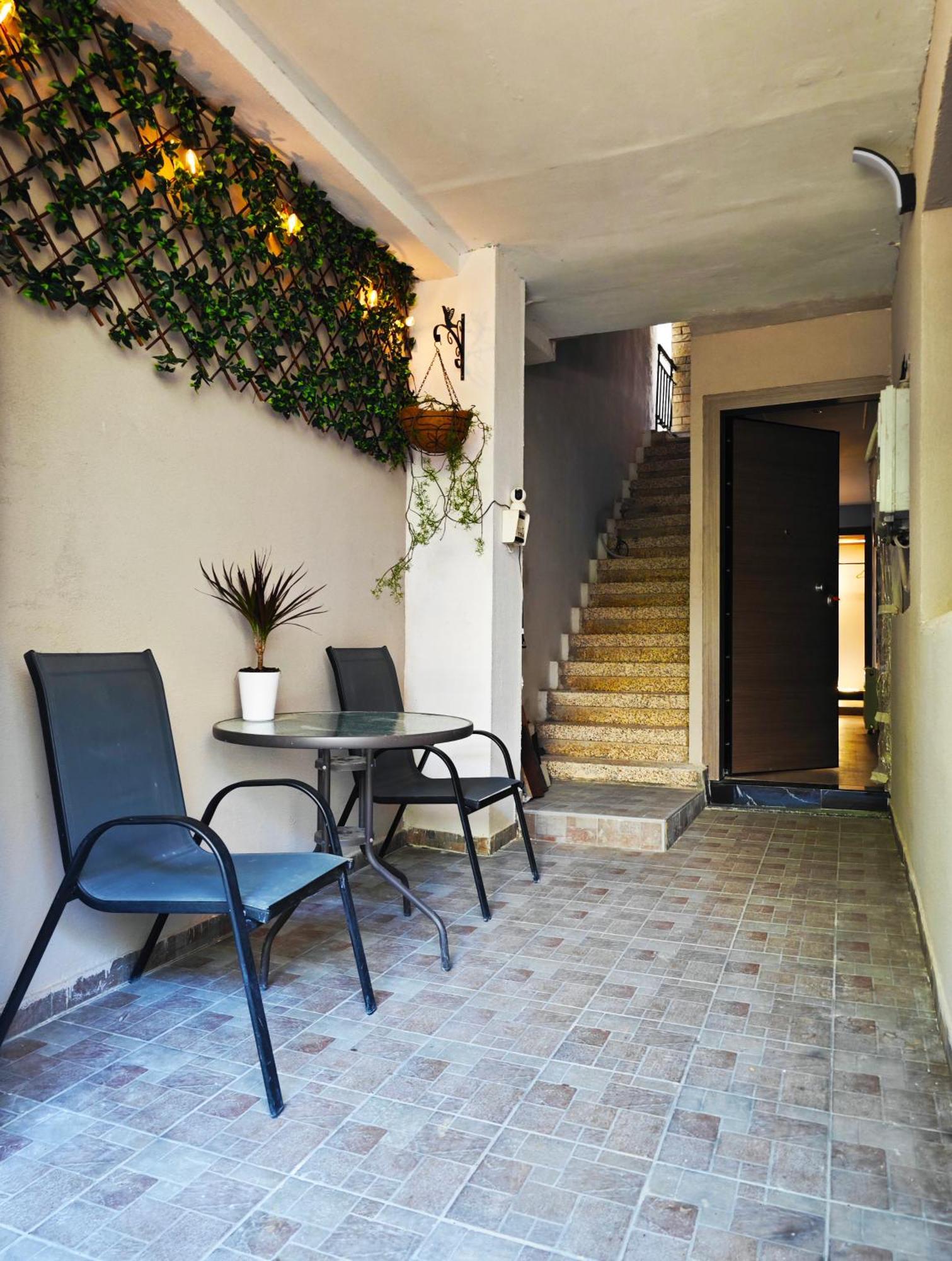 The Skeptic Home Thessaloniki Exterior photo